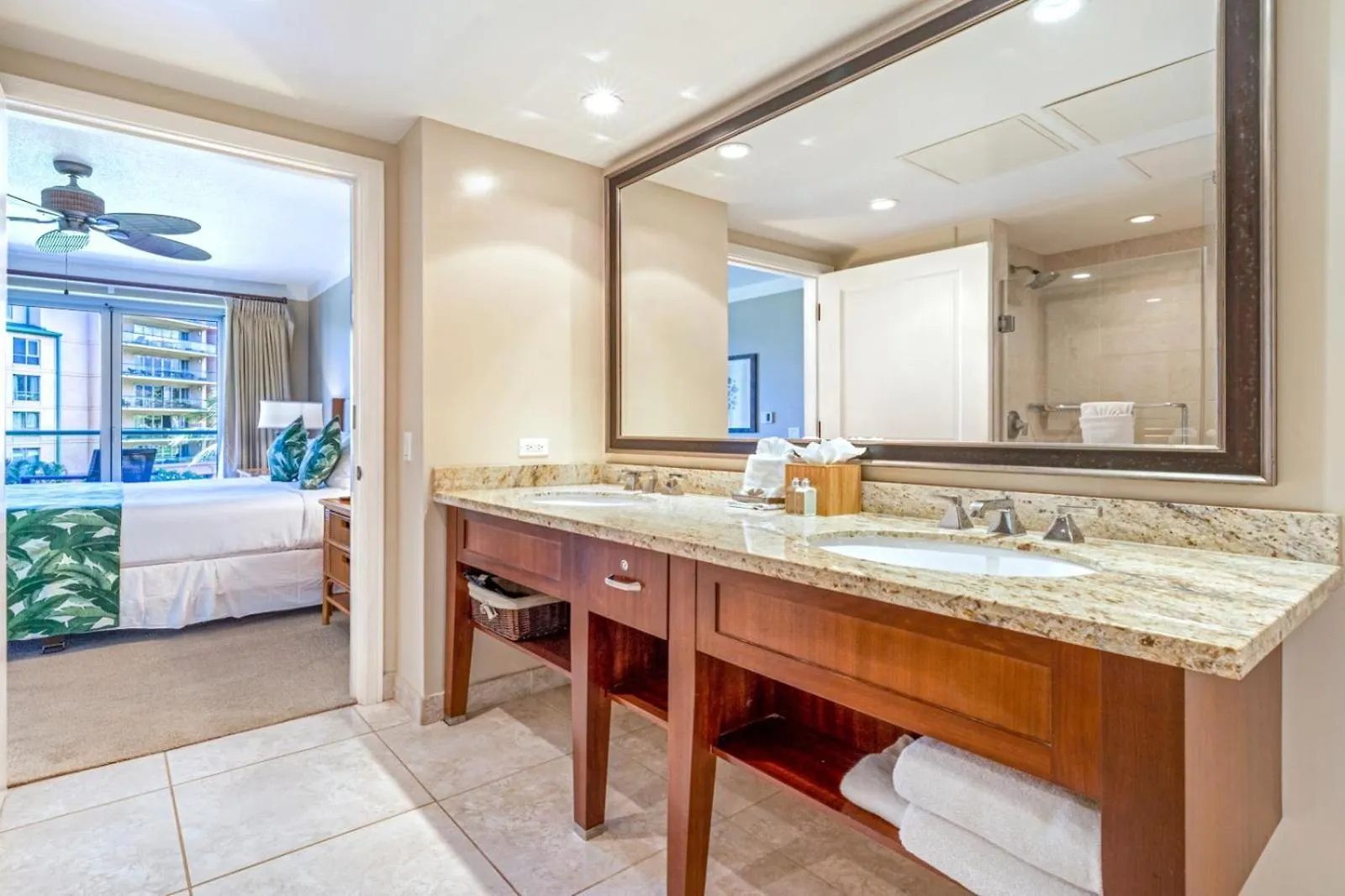 아파트 Kbm Resorts Ocean Views Spacious 3-Bedroom Honua Kai Collection Multi Unit Listing Same Floor 2 Free Rental Cars Hkh-34448 카아나팔리